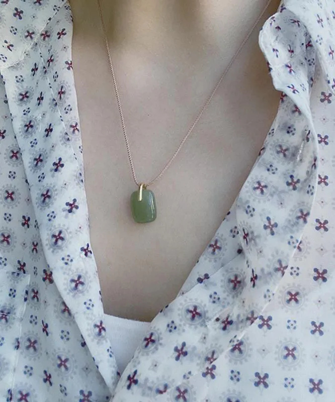 Chic Green Sterling Silver Inlaid Jade Pendant Necklace